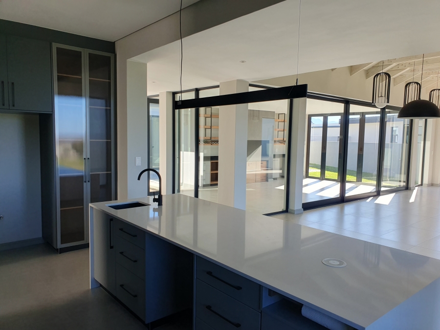 4 Bedroom Property for Sale in Oubaai Western Cape